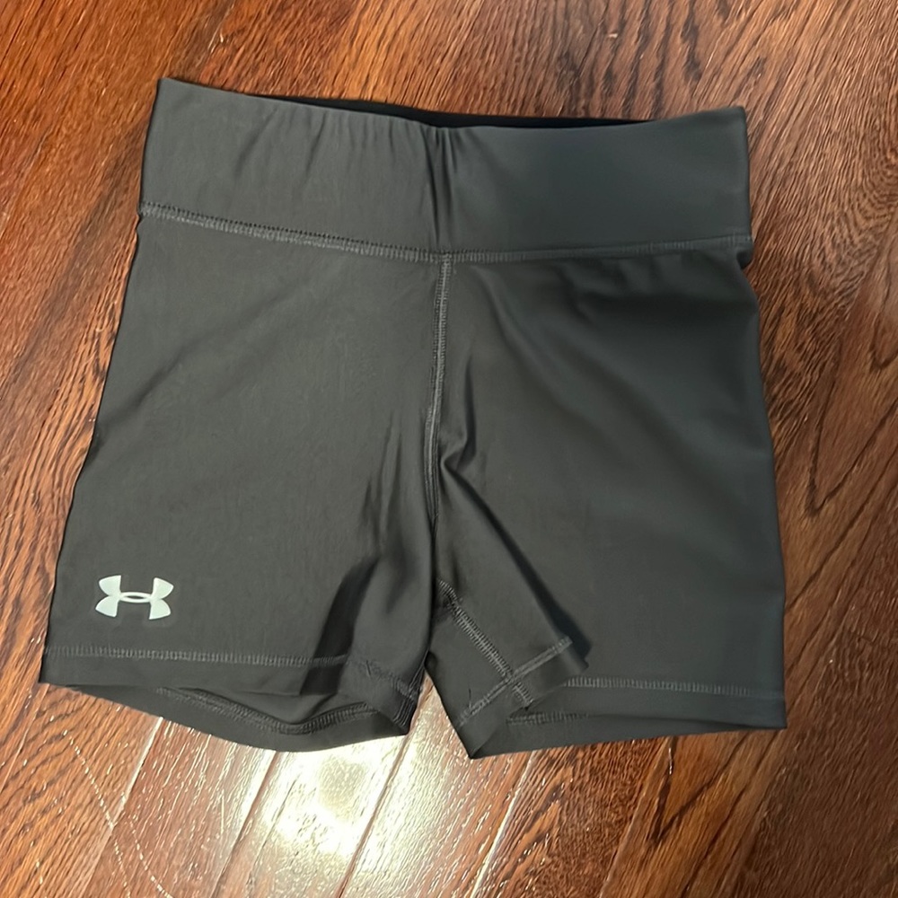 Under Armor Shorts Size Small